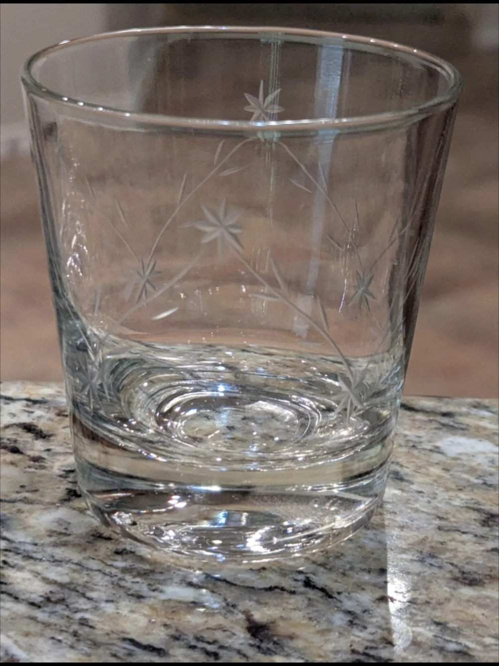 Clear Star-Pattern 8-Piece Whiskey Tumbler Set